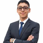 Profesor de Historia con enfoque dinámico y reflexivo para estudiantes de primaria y secundaria